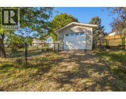 300 Scenic Drive, Coldstream, BC V1B2X3 Photo 33