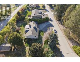 300 Scenic Drive, Coldstream, BC V1B2X3 Photo 38