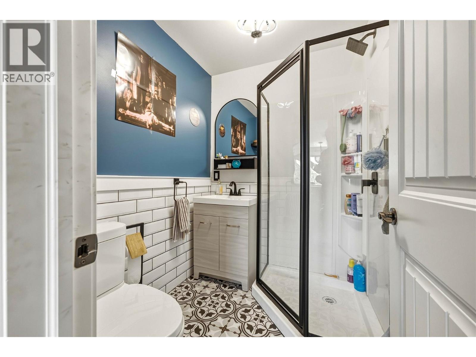 300 Scenic Drive - 22