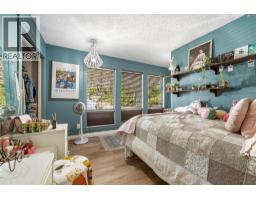 300 Scenic Drive, Coldstream, BC V1B2X3 Photo 20