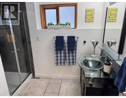 1301 Grosvenor Place, Castlegar, BC V1N3X8 Photo 52
