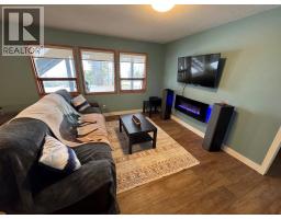 1301 Grosvenor Place, Castlegar, BC V1N3X8 Photo 47