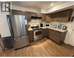 1301 Grosvenor Place, Castlegar, BC V1N3X8 Photo 45