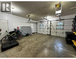 1301 Grosvenor Place, Castlegar, BC V1N3X8 Photo 39