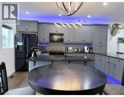 8779 Mountain View Street, Canal Flats, BC V0B1B0 Photo 16