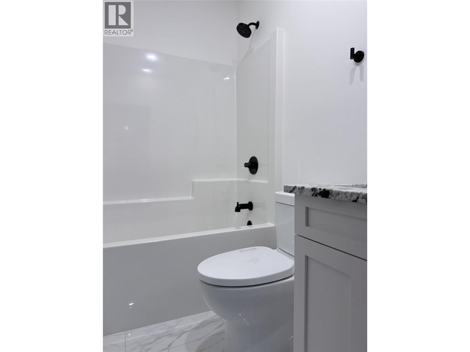 8779 Mountain View Street, Canal Flats