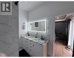 8779 Mountain View Street, Canal Flats, BC V0B1B0 Photo 25