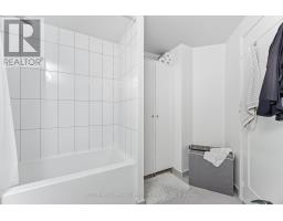 1115 - 9000 Jane Street, Vaughan, ON L4K0M6 Photo 9