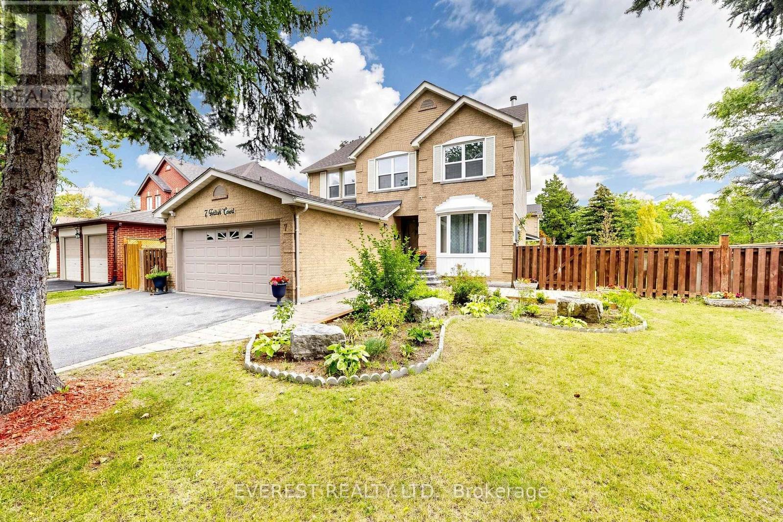 7 TARLTON COURT, Vaughan (Brownridge)