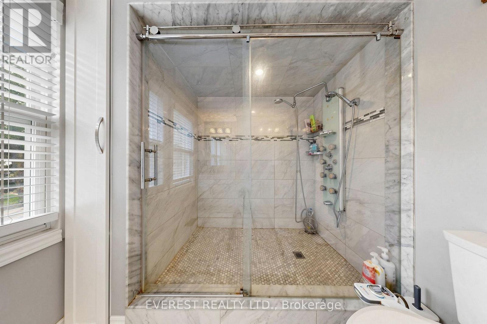 7 TARLTON COURT - Image 25
