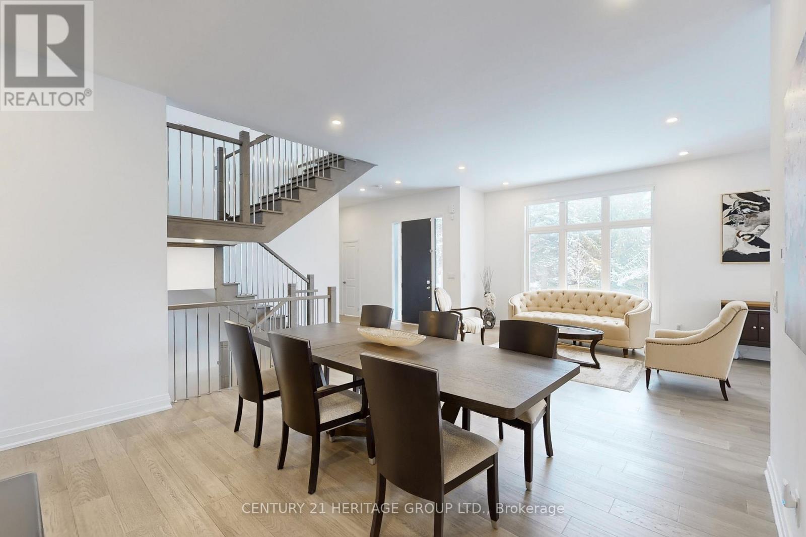 251 OXFORD STREET, Richmond Hill (Mill Pond) — photo 5