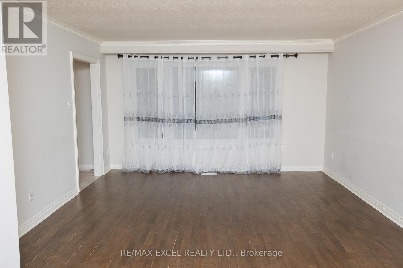 MAIN FLOOR - 387 CROSBY AVENUE, Richmond Hill (Crosby) — photo 5