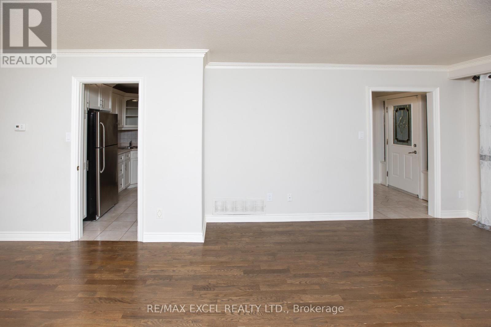 MAIN FLOOR - 387 CROSBY AVENUE, Richmond Hill (Crosby) — photo 9