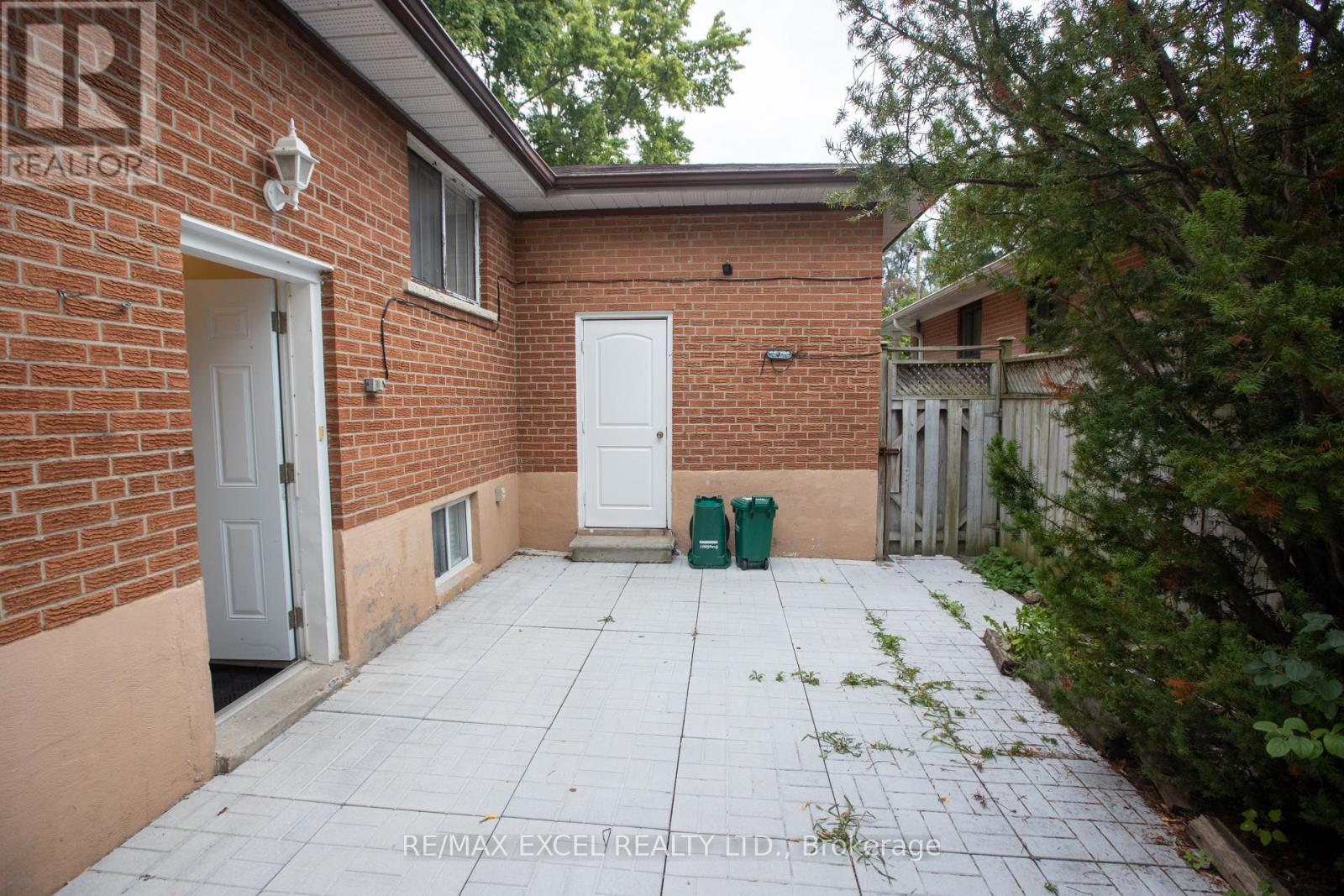 BASEMENT - 387 CROSBY AVENUE, Richmond Hill (Crosby) — photo 2