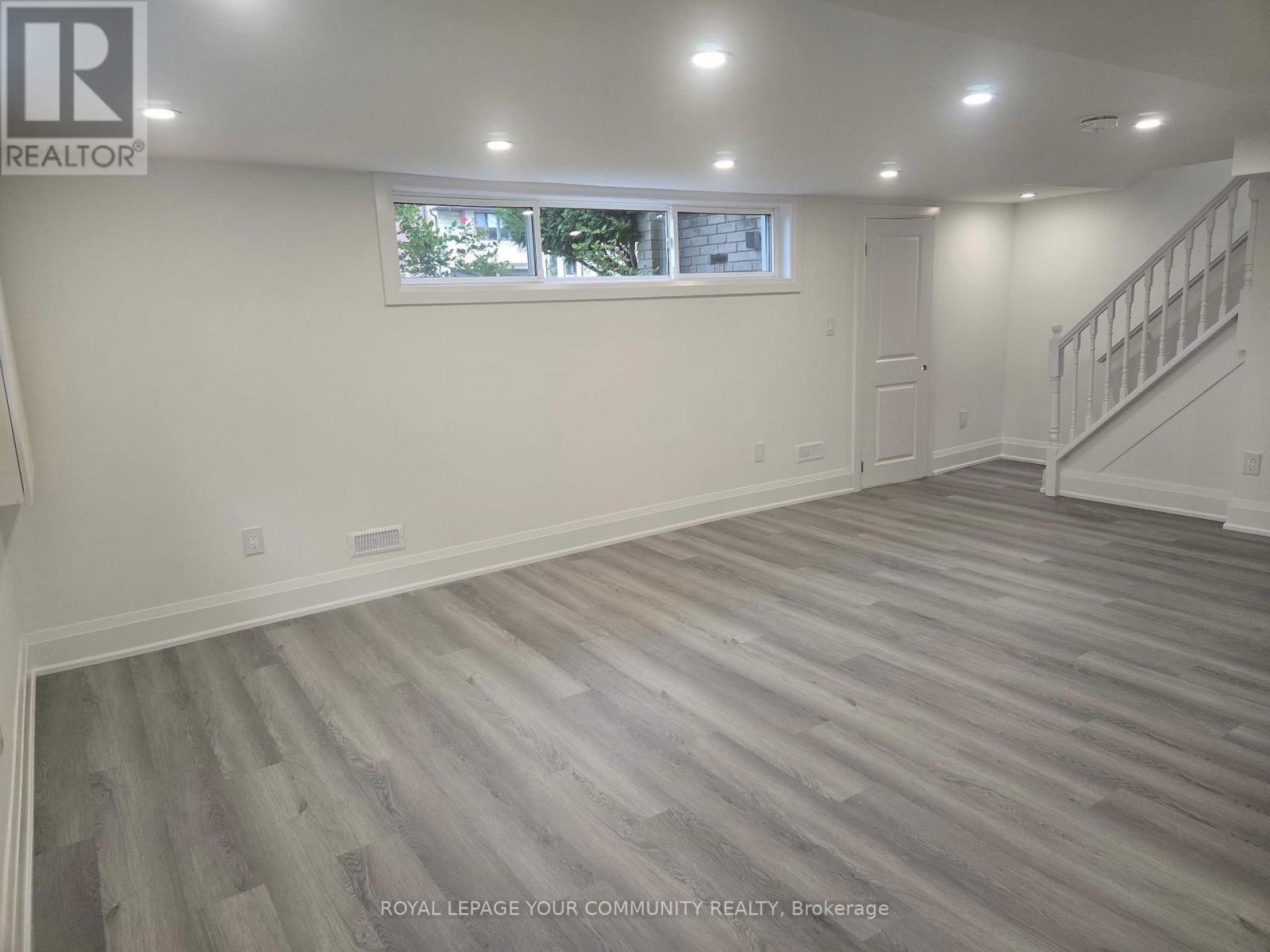 19 BEAVERTON ROAD S, Richmond Hill (Crosby) — photo 2