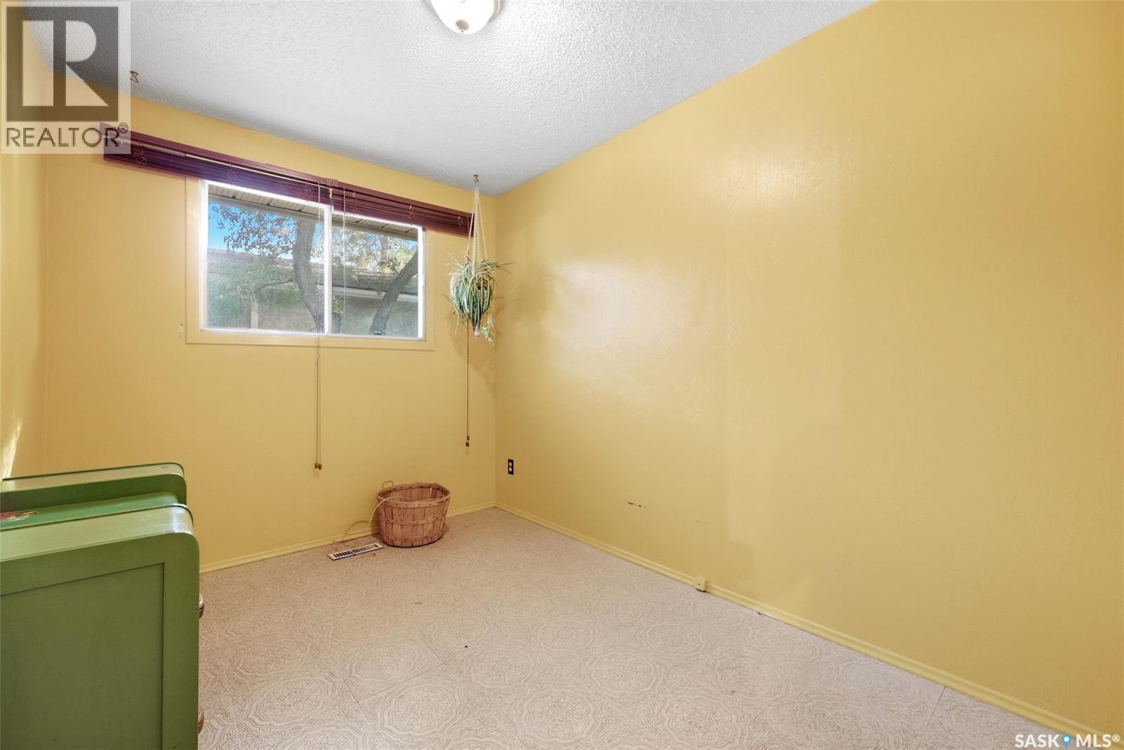 4 Fines DRIVE, Regina — photo 17