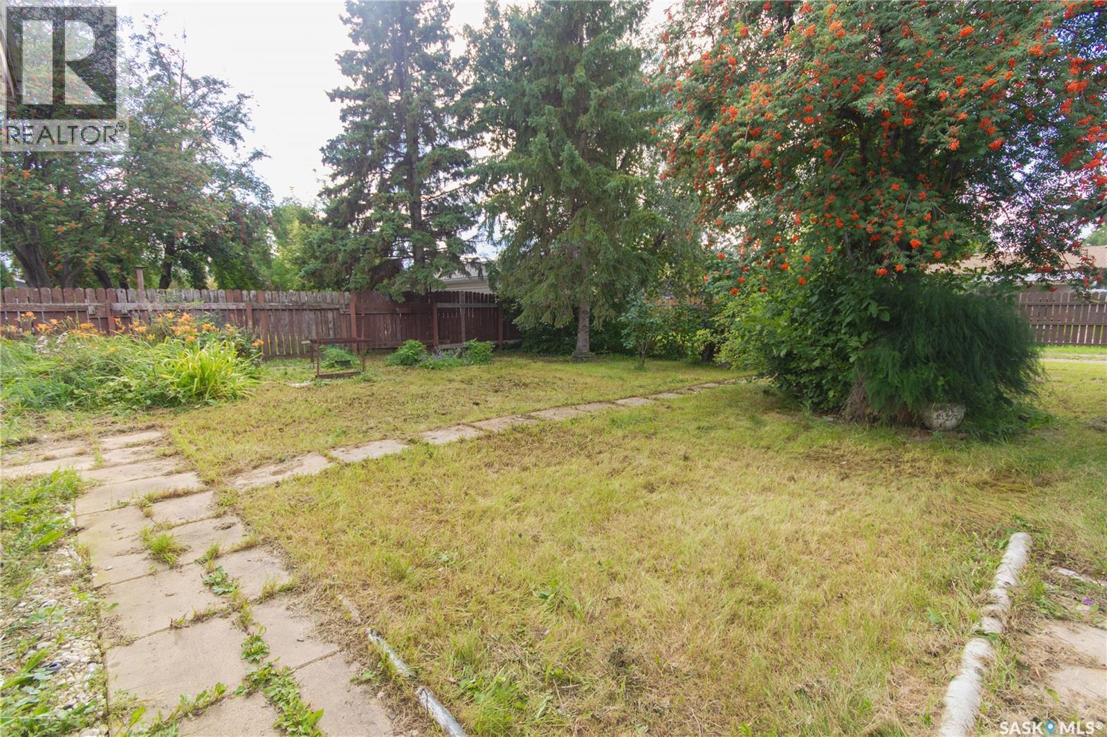 11037 Martin CRESCENT, North Battleford — photo 25