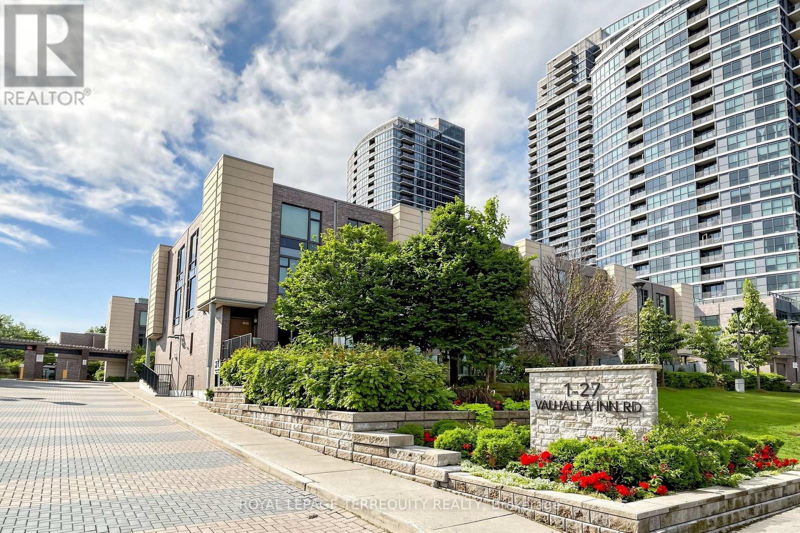 2010 - 9 VALHALLA INN ROAD, Toronto (Islington-City Centre West) — photo 3