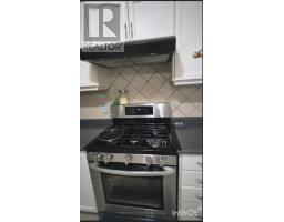 22 Streamside Lane, Brampton, ON L6R2A9 Photo 11