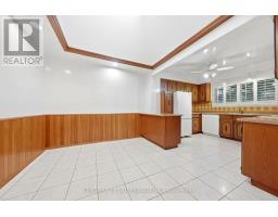 Family room - 16 Jardine Street, Brampton, ON L6S3H4 Photo 7