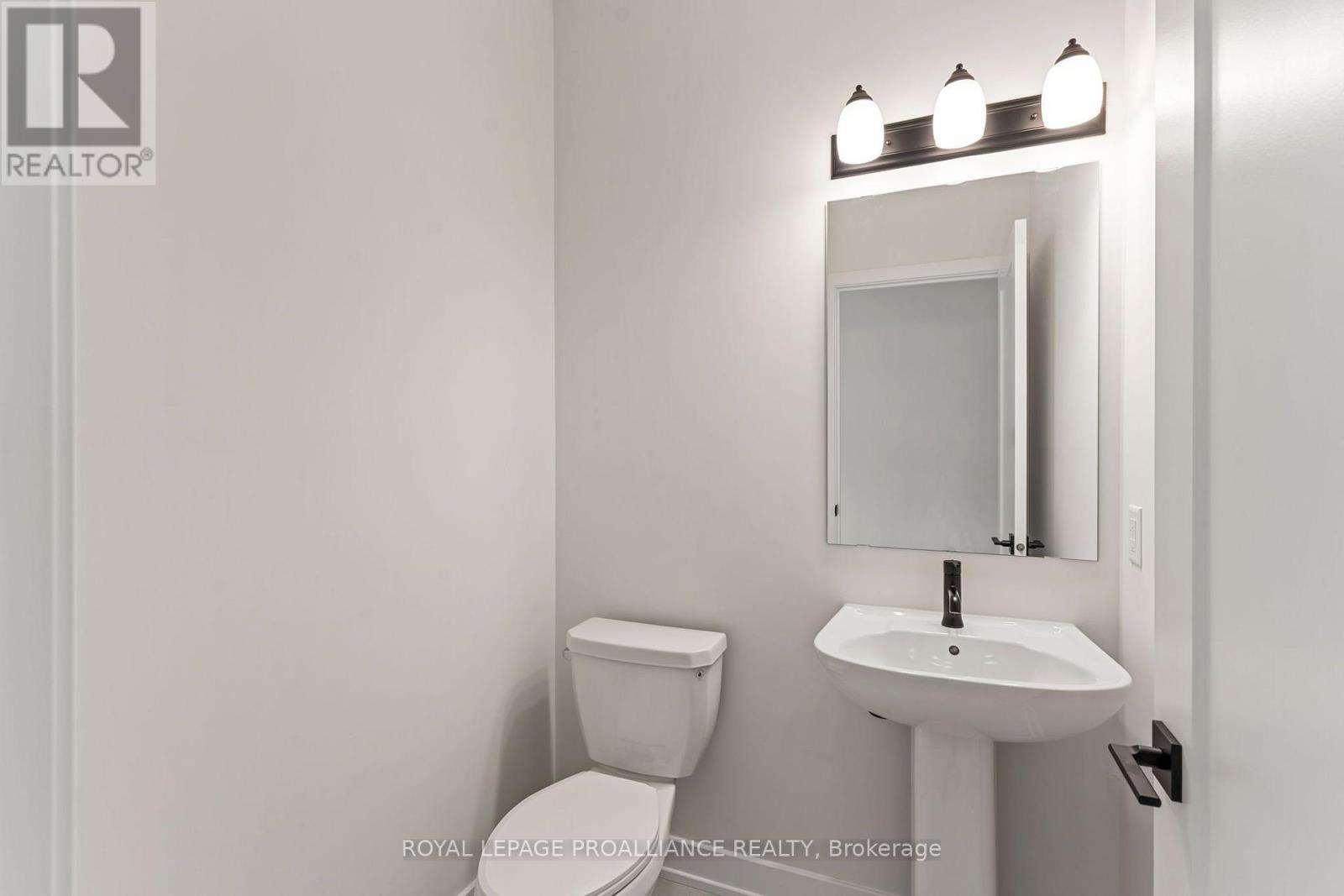 1169 Moore Street, Brockville, Ontario, K6V0H1, Brockville, Ontario — photo 3 of 5