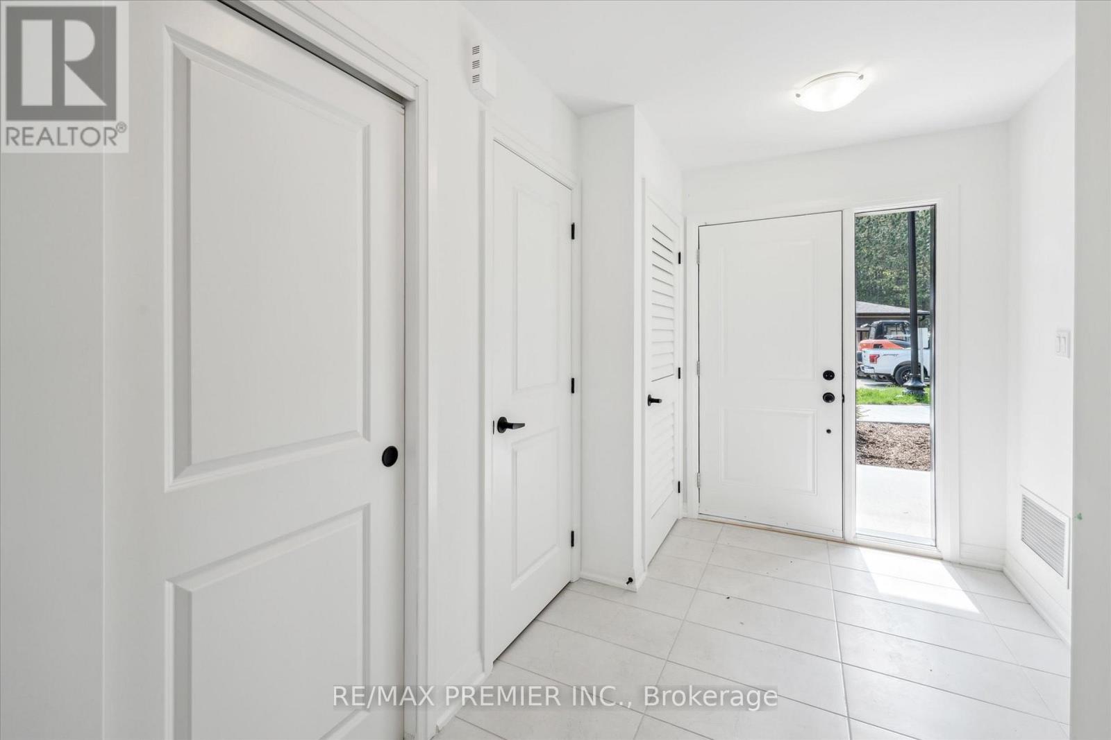 3-105 - 253 CRESCENT BAY LANE, Huntsville (Chaffey) — photo 5