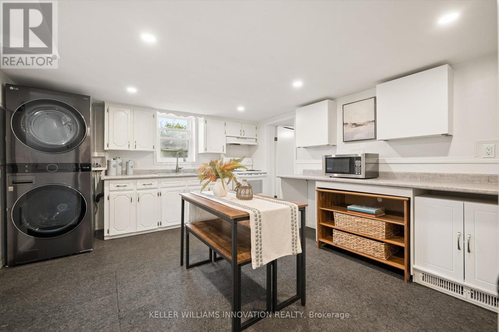 77 BEVERLY STREET - Image 17