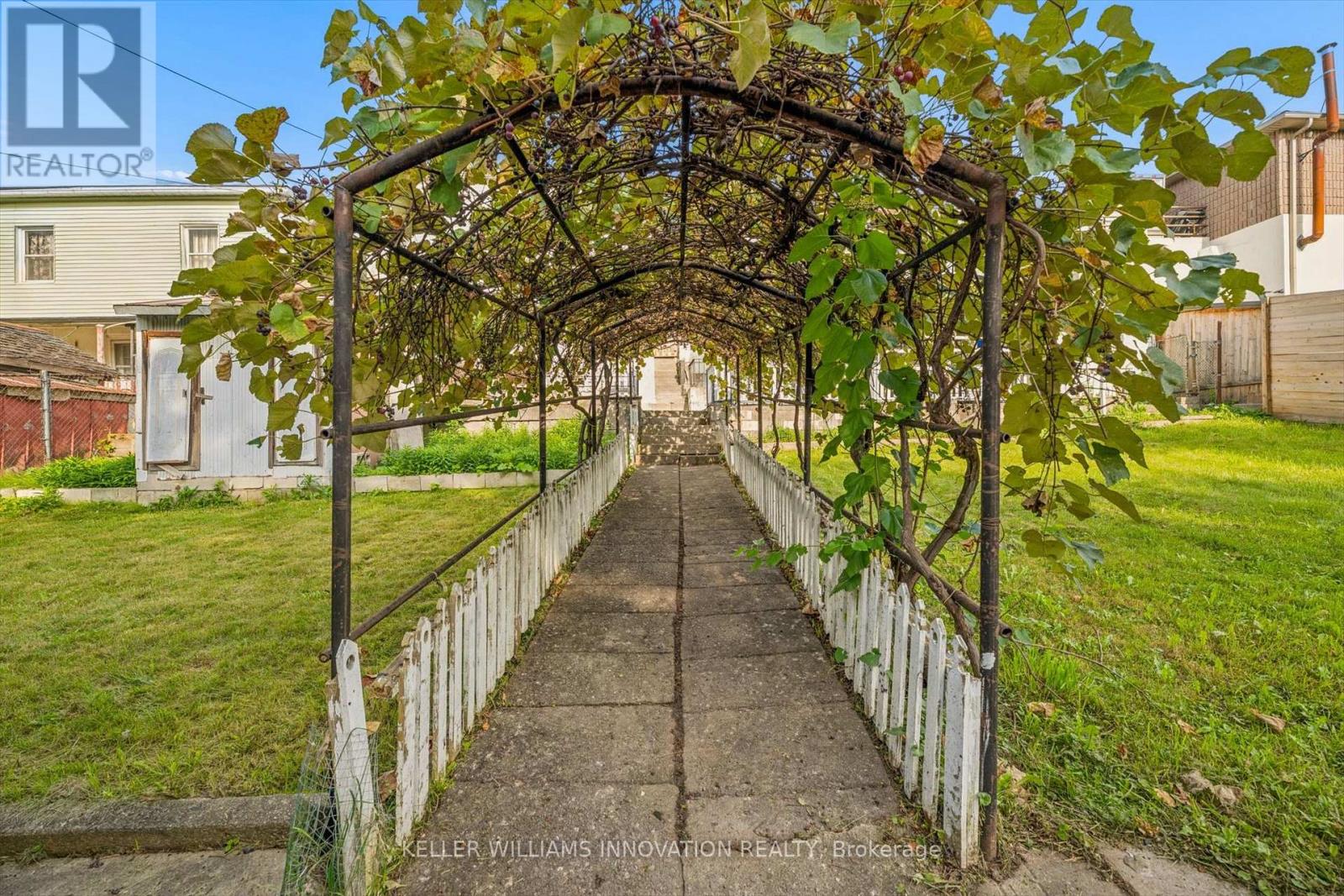 77 BEVERLY STREET - Image 28