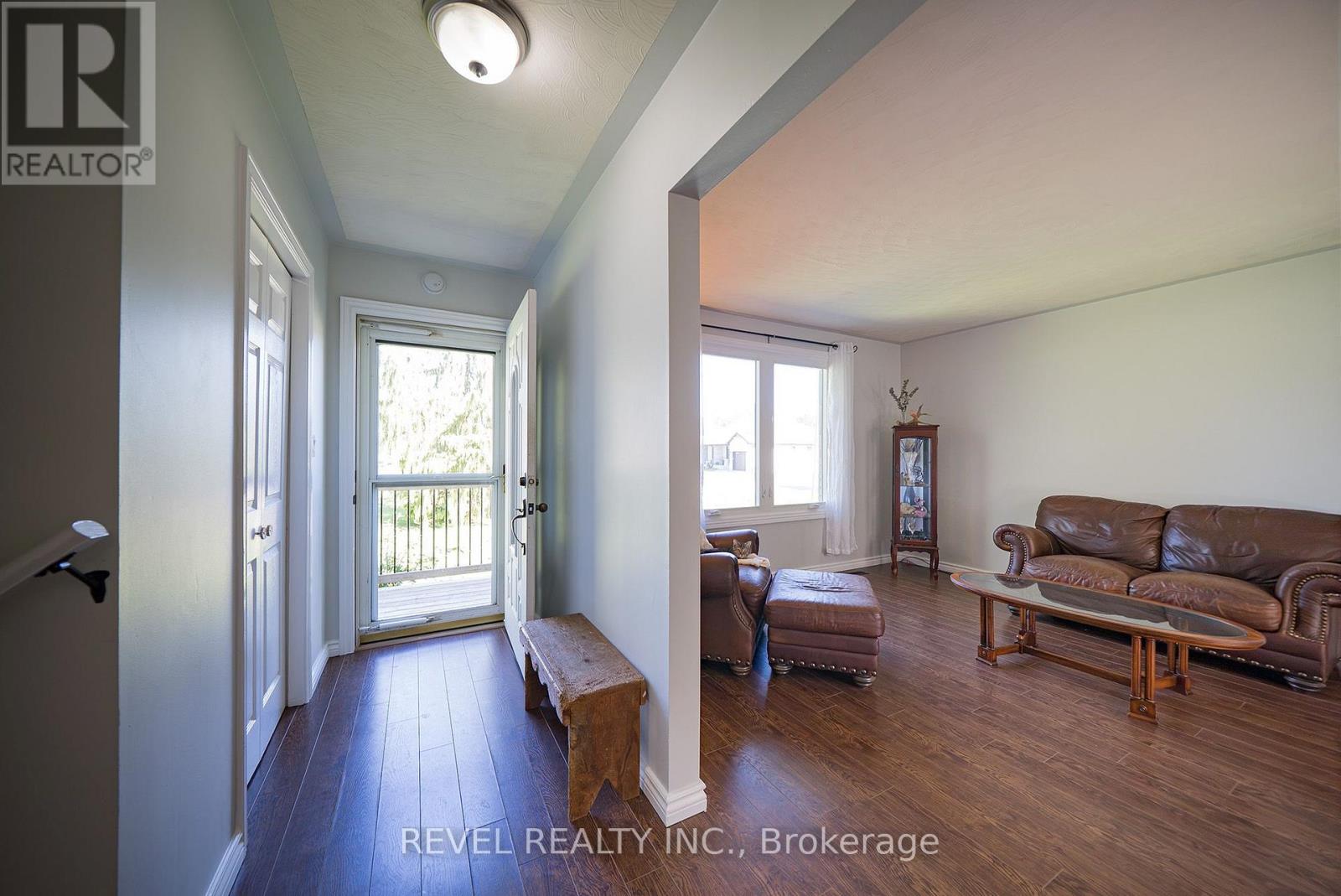 218 MECHANIC STREET W, Norfolk (Waterford) — photo 3