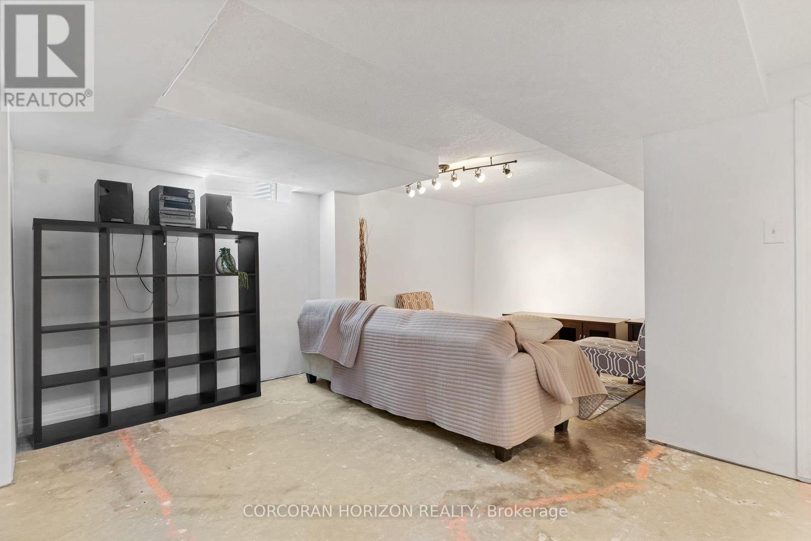 63 CEDARHILL CRESCENT - 29