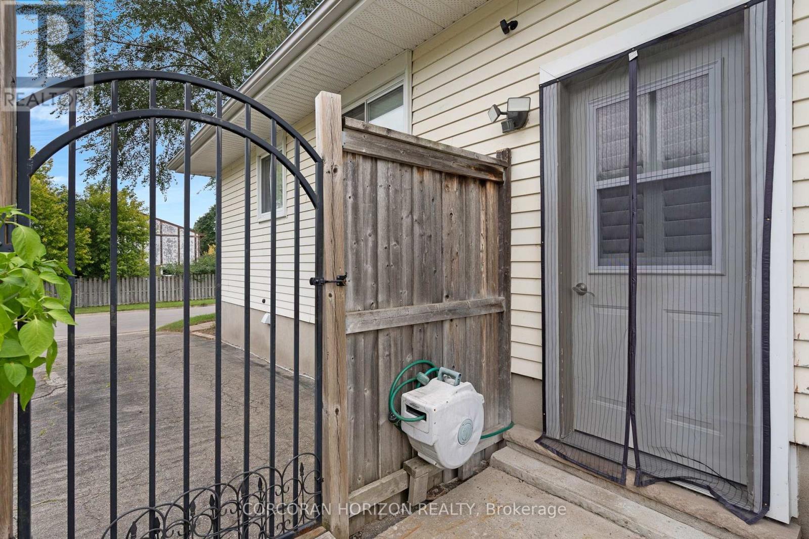 63 CEDARHILL CRESCENT - Image 45