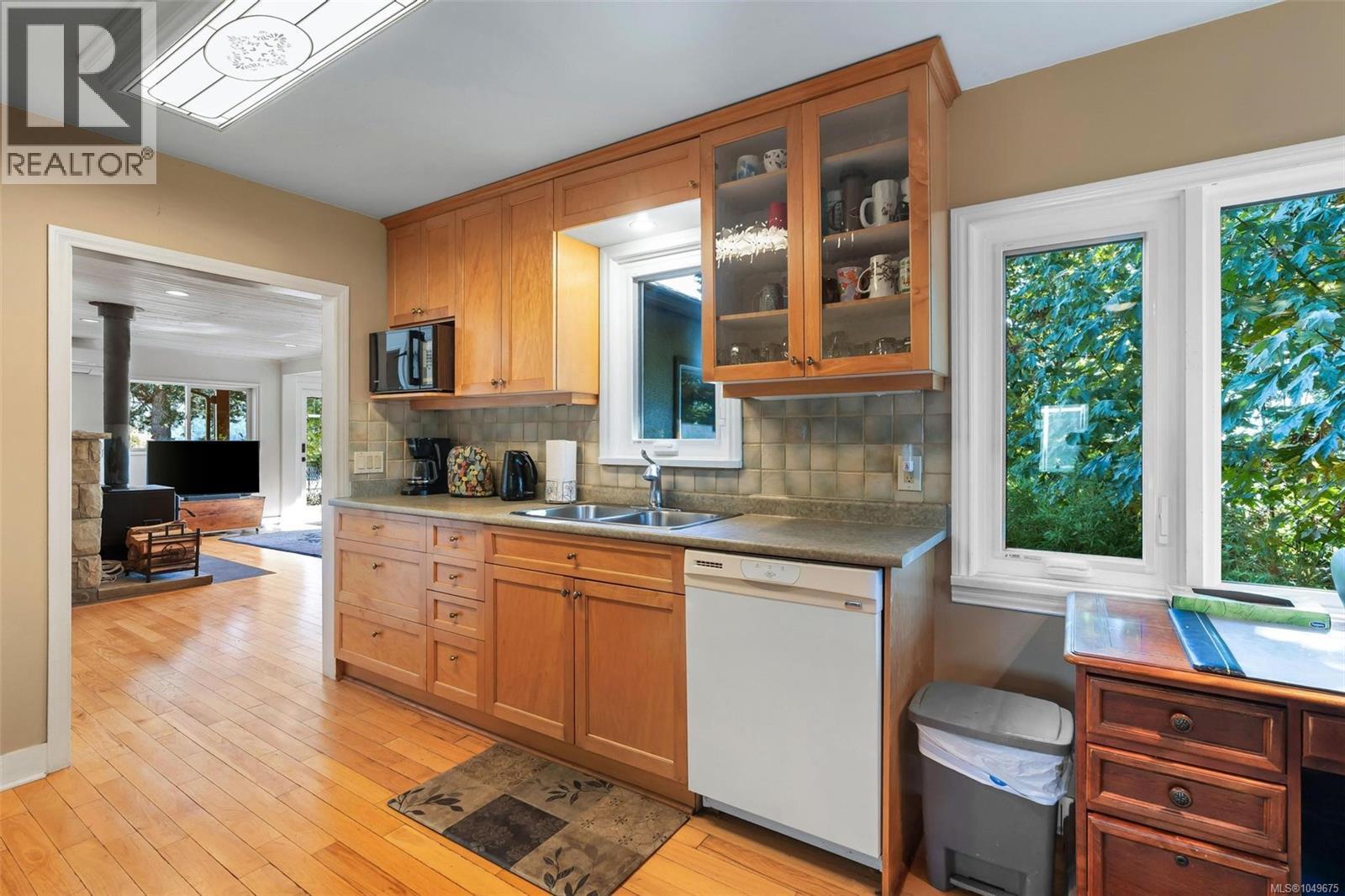 4077 Balsam Dr - 13