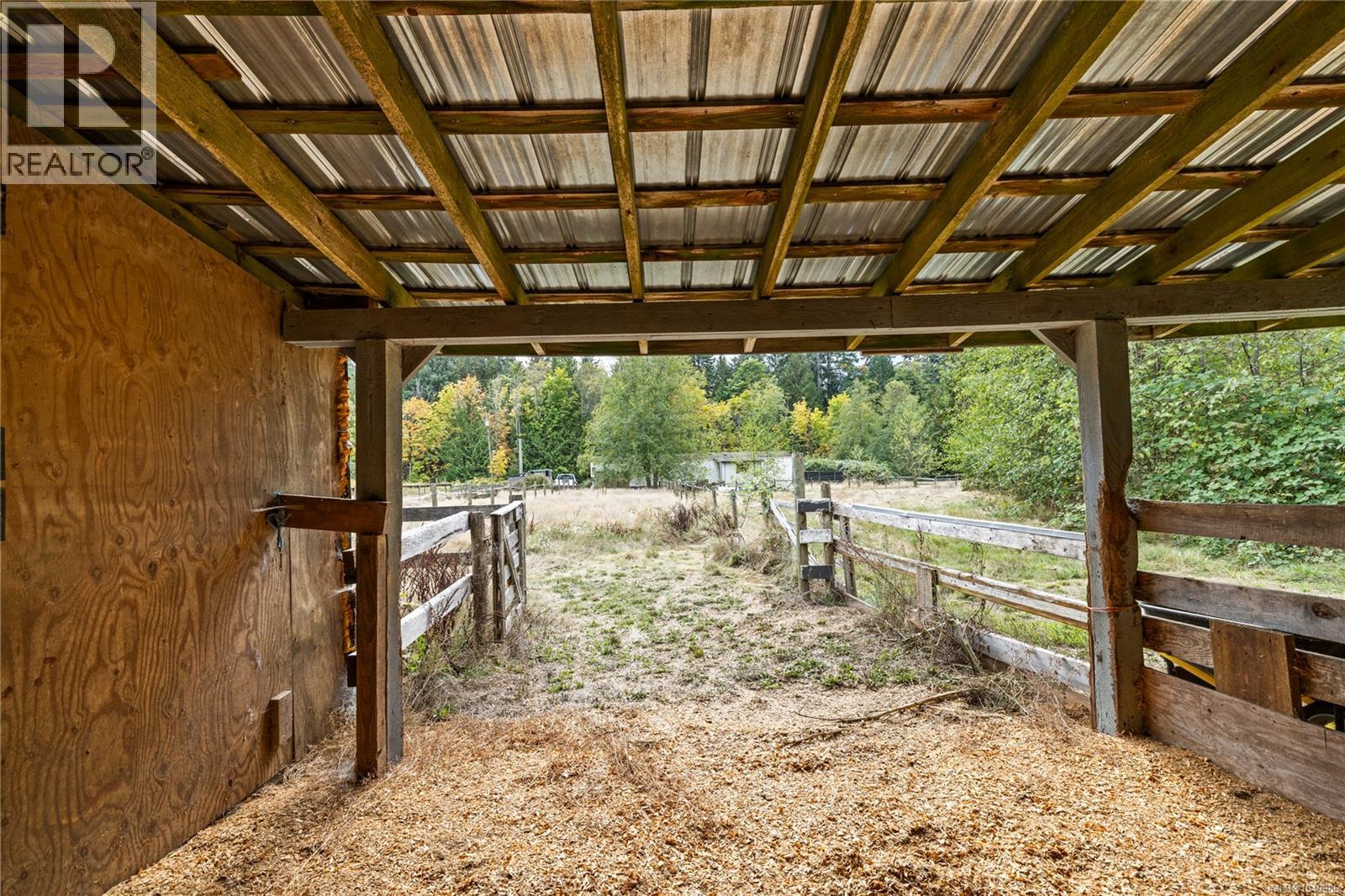 899,875 Andreef Rd - Image 37