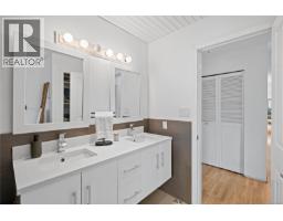 Ensuite - 899,875 Andreef Rd, Qualicum Beach, BC V9K2T6 Photo 21