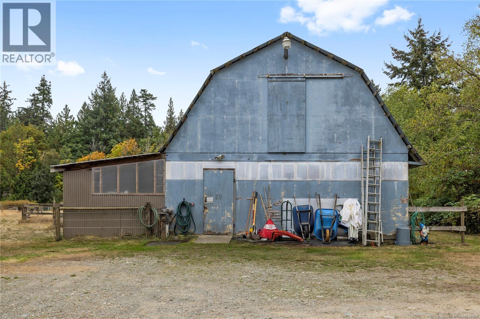 899,875 Andreef Rd - 42