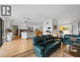 Mud room - 899,875 Andreef Rd, Qualicum Beach, BC V9K2T6 Photo 13