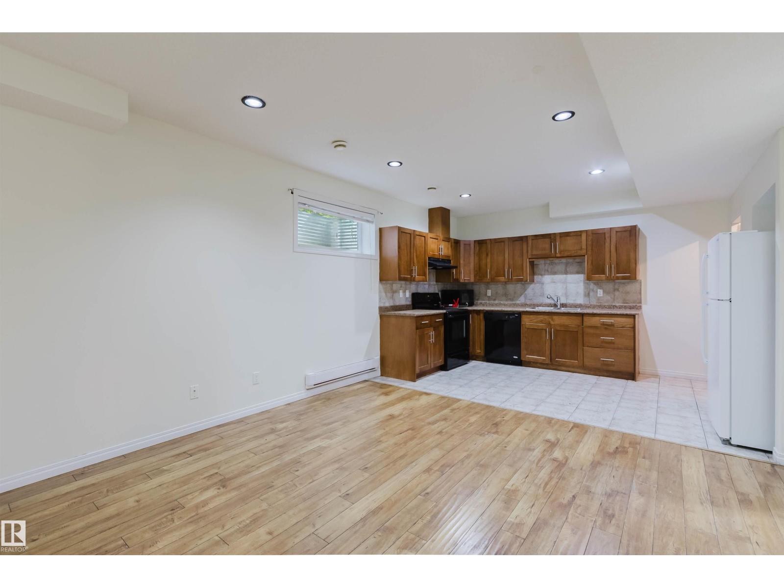 11608 96 ST NW - 36