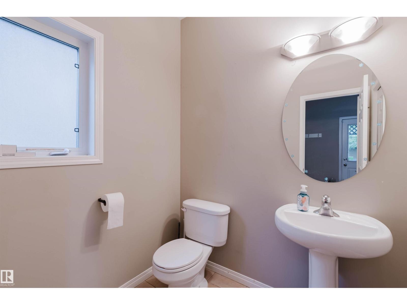 11608 96 ST NW - 14