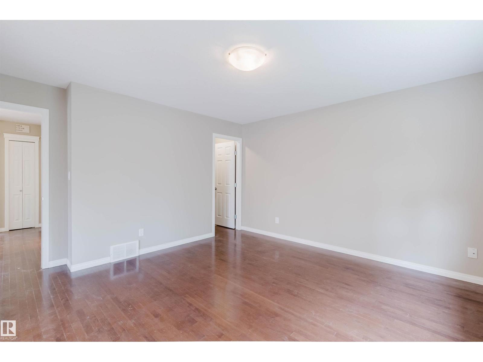 11608 96 ST NW - 26