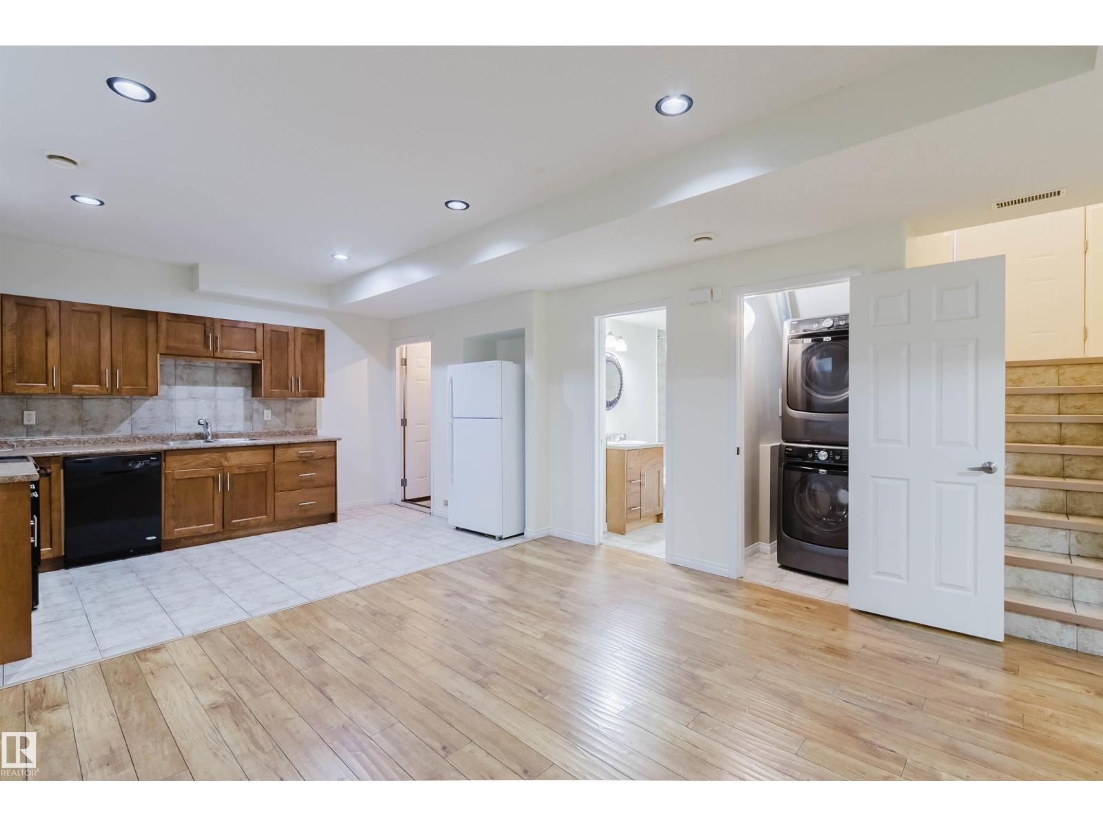 11608 96 ST NW - 37