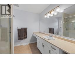 1133 Wellington Dr, Qualicum Beach, BC V9K2H6 Photo 14