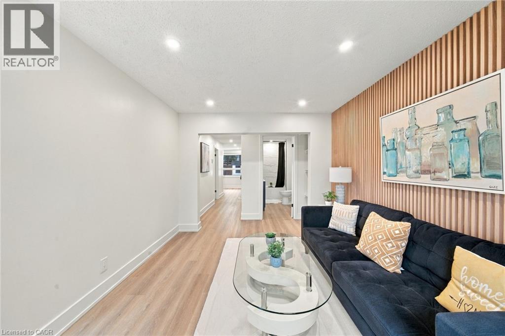 154 CAMPBELL Avenue, Hamilton — photo 5