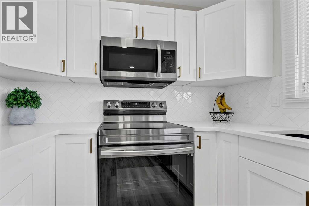 2427 24 Street SE - 12