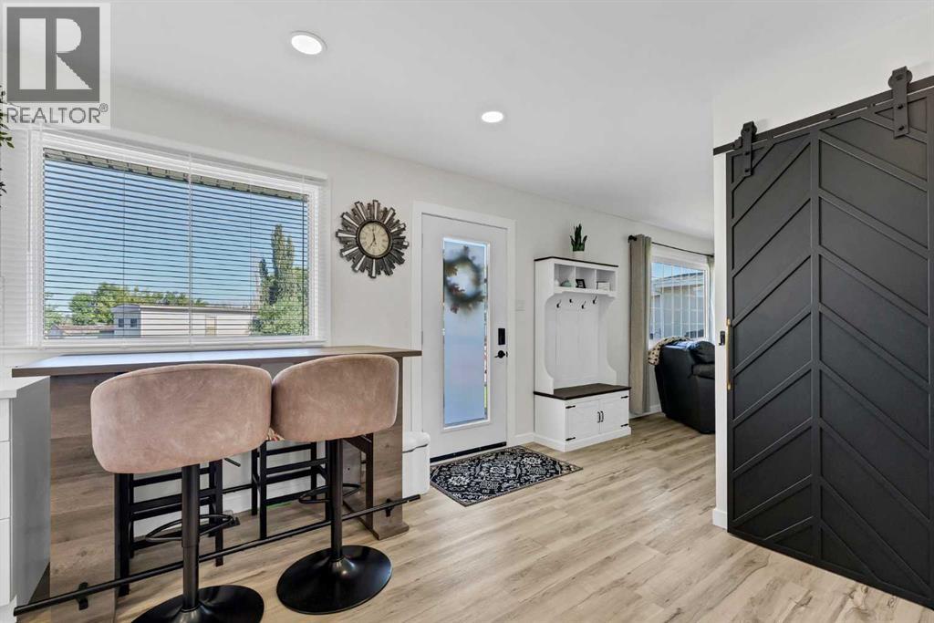 2427 24 Street SE - 15