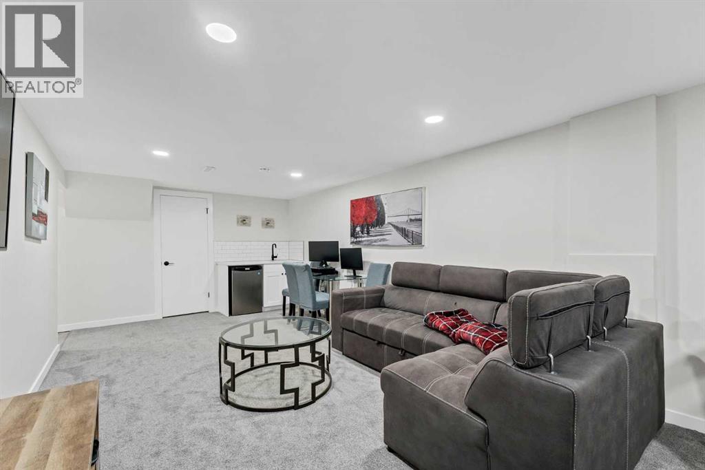 2427 24 Street SE - 28
