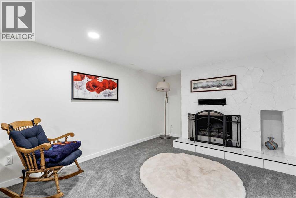 2427 24 Street SE - 30