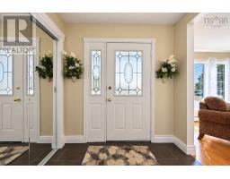 Mud room - 54 Currie Street, Glace Bay, NS B1A5E4 Photo 7