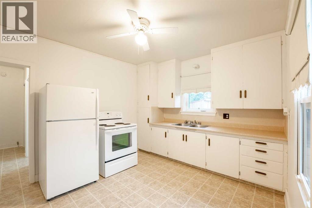 5603 56 Street - 9