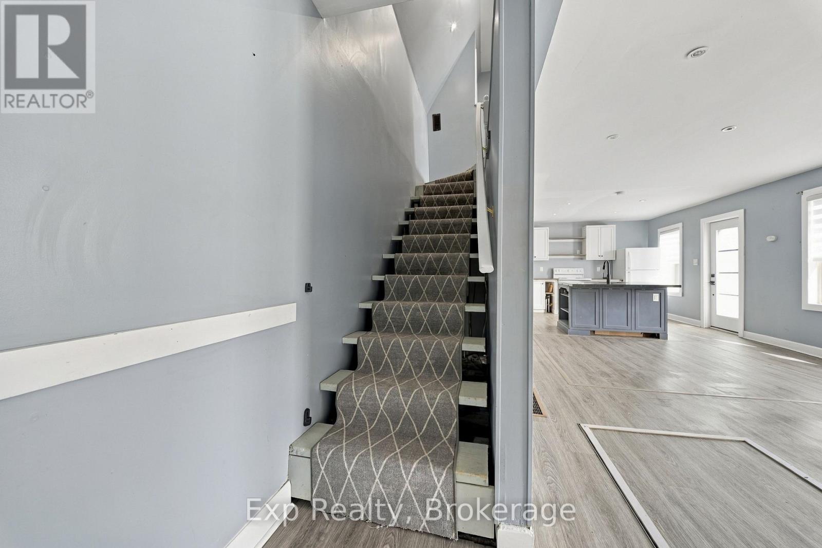 15 MADOC STREET - Image 18