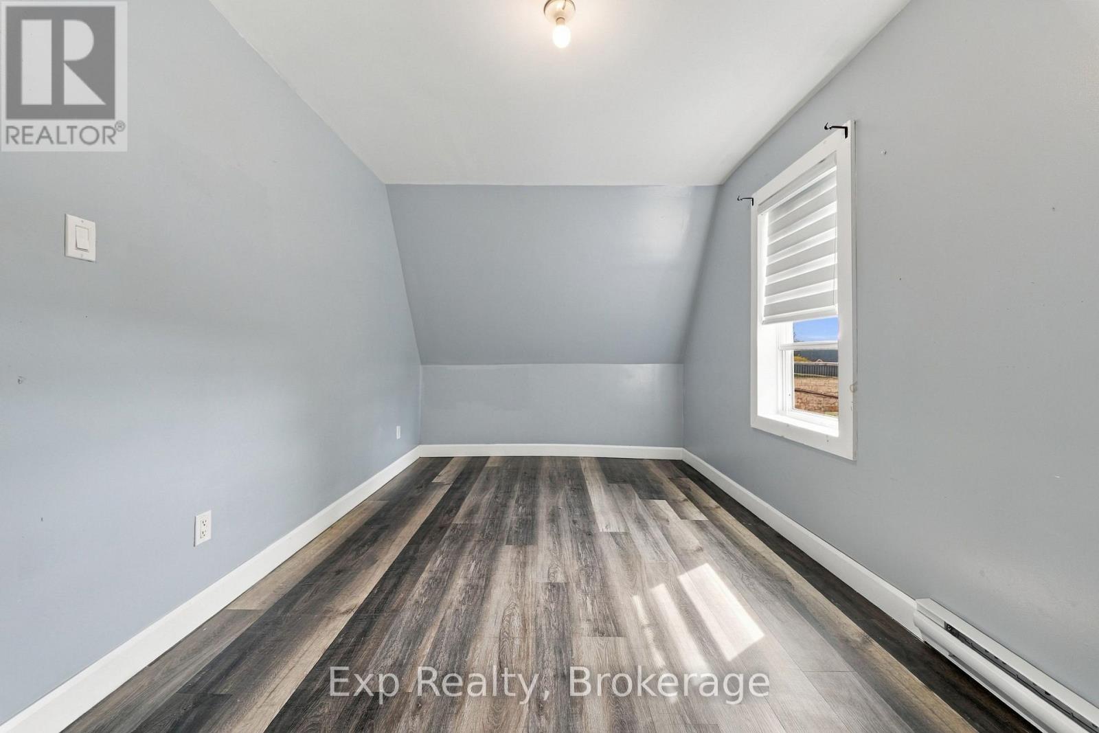 15 MADOC STREET - Image 22